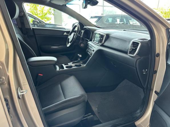 Kia Sportage IV с пробегом 2018 года, цена 2 149 000 рублей, 145000 км, внедорожник, Автокод Объявления