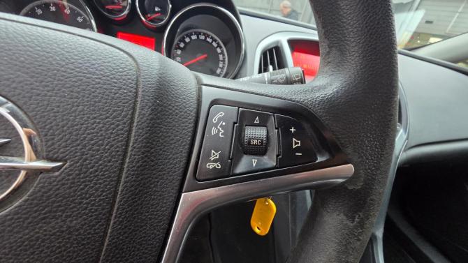 Opel Astra J Рестайлинг с пробегом 2012 года, цена 549 000 рублей, 226000 км, хэтчбек, Автокод Объявления