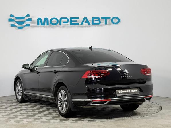 Volkswagen Passat B8 Рестайлинг с пробегом 2021 года, цена 2 600 000 рублей, 122934 км, седан, Автокод Объявления