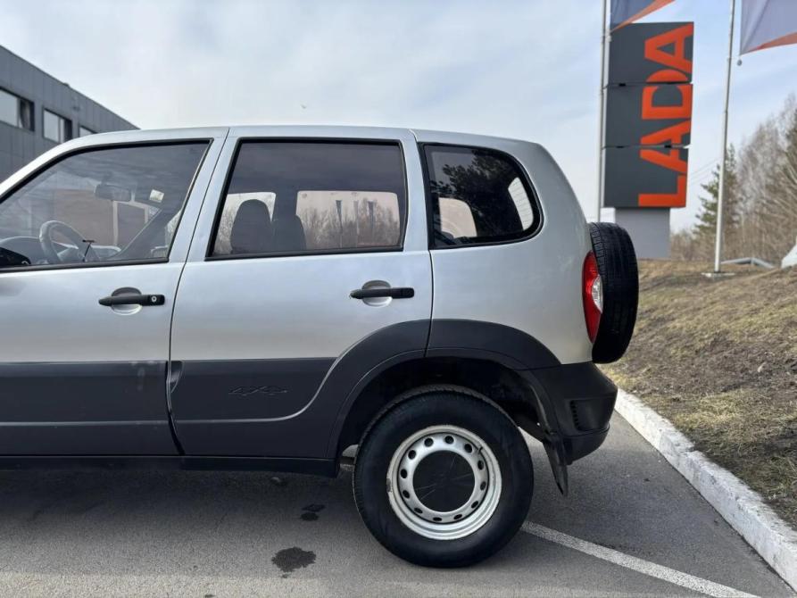 Chevrolet Niva I Рестайлинг Прокопьевск  - изображение 12