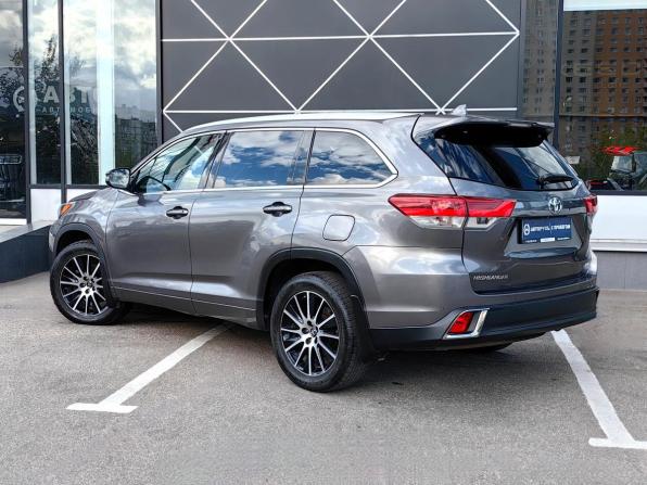 Toyota Highlander III (XU50) Рестайлинг с пробегом 2018 года, цена 2 799 000 рублей, 207153 км, внедорожник, Автокод Объявления