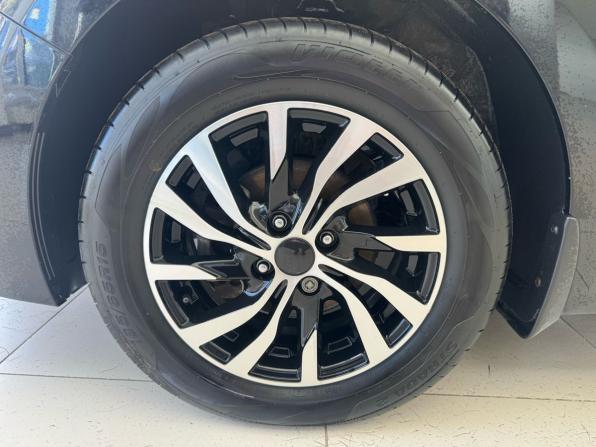 Hyundai Solaris II с пробегом 2019 года, цена 1 349 000 рублей, 128092 км, седан, Автокод Объявления
