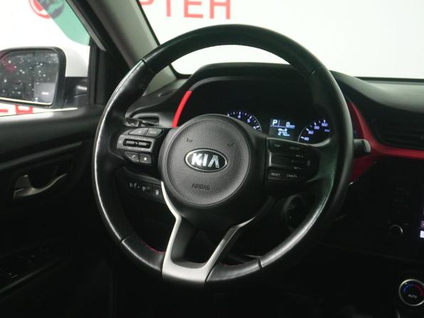 Kia Rio IV Рестайлинг с пробегом 2021 года, цена 1 839 000 рублей, 76767 км, хэтчбек, Автокод Объявления