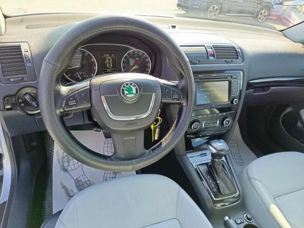 Skoda Octavia II (A5) Рестайлинг с пробегом 2012 года, цена 840 000 рублей, 282601 км, универсал, Автокод Объявления