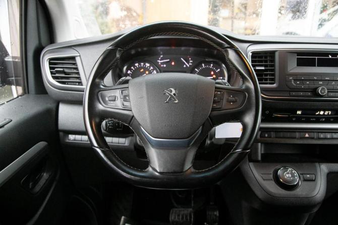 Peugeot Traveller I с пробегом 2018 года, цена 2 398 000 рублей, 71400 км, минивэн, Автокод Объявления