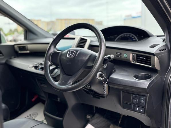 Honda Freed I Рестайлинг с пробегом 2012 года, цена 930 000 рублей, 222907 км, компактвэн, Автокод Объявления