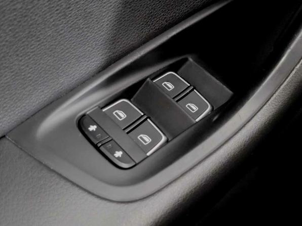 Audi A6 IV (C7) с пробегом 2012 года, цена 940 000 рублей, 297606 км, седан, Автокод Объявления