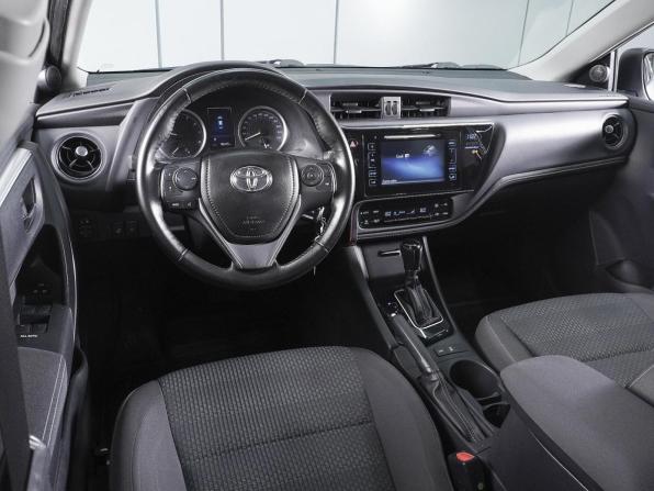 Toyota Corolla XI (E160 E170 E180) Рестайлинг 1 с пробегом 2018 года, цена 1 670 000 рублей, 166313 км, седан, Автокод Объявления
