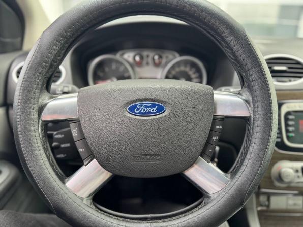Ford Focus II Рестайлинг с пробегом 2008 года, цена 580 000 рублей, 301053 км, хэтчбек, Автокод Объявления
