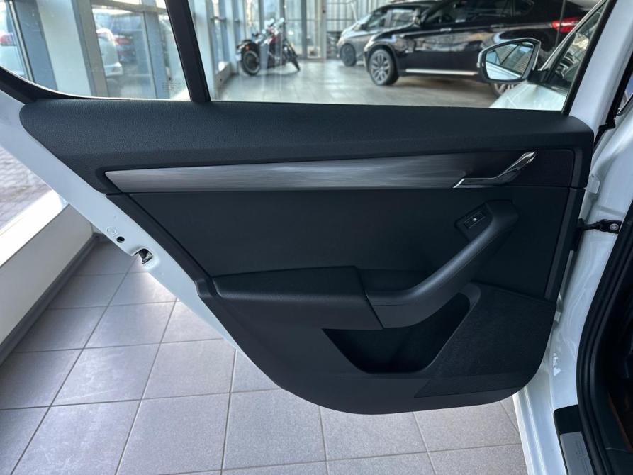 Skoda Octavia III (A7) Рестайлинг Санкт-Петербург  - изображение 26