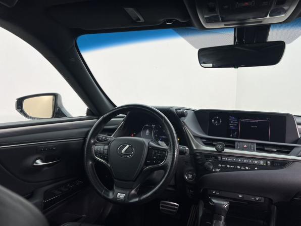 Lexus ES VII с пробегом 2020 года, цена 3 750 000 рублей, 135227 км, седан, Автокод Объявления