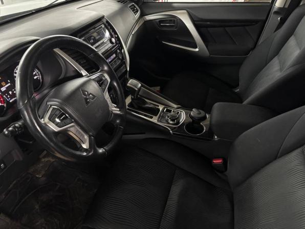 Mitsubishi Pajero Sport III с пробегом 2018 года, цена 2 699 000 рублей, 160000 км, внедорожник, Автокод Объявления