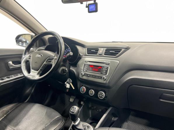 Kia Rio III Рестайлинг с пробегом 2017 года, цена 1 099 000 рублей, 123183 км, седан, Автокод Объявления