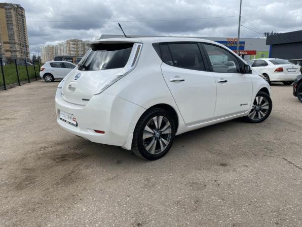 Nissan Leaf I (ZE0/AZE0) с пробегом 2013 года, цена 995 000 рублей, 133236 км, хэтчбек, Автокод Объявления