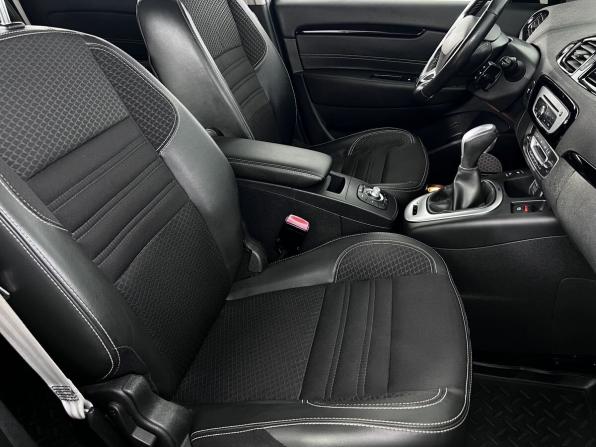 Renault Scenic III Рестайлинг 2 с пробегом 2015 года, цена 1 250 000 рублей, 147544 км, компактвэн, Автокод Объявления