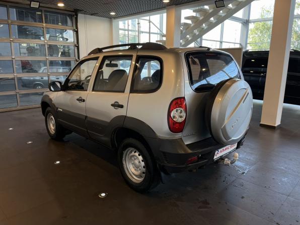 Chevrolet Niva I Рестайлинг с пробегом 2011 года, цена 495 000 рублей, 128699 км, внедорожник, Автокод Объявления