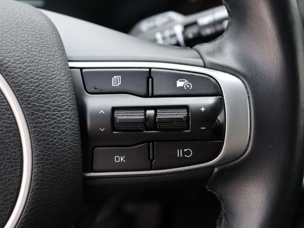 Kia Sportage V с пробегом 2022 года, цена 3 300 000 рублей, 80507 км, внедорожник, Автокод Объявления