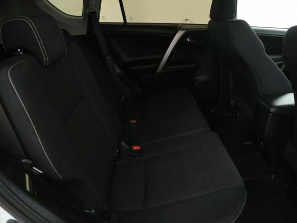 Toyota RAV4 IV (XA40) Рестайлинг с пробегом 2018 года, цена 2 252 000 рублей, 182000 км, внедорожник, Автокод Объявления