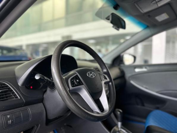Hyundai Solaris I с пробегом 2013 года, цена 679 000 рублей, 250000 км, седан, Автокод Объявления