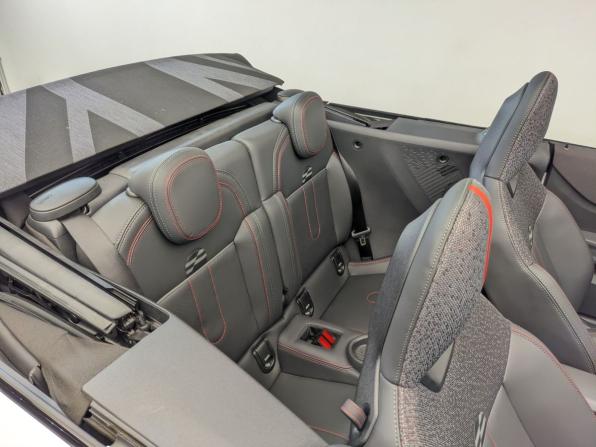 Mini Cabrio IV с пробегом 2025 года, цена 5 780 000 рублей, 3510 км, кабриолет, Автокод Объявления