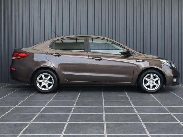 Kia Rio III Рестайлинг с пробегом 2016 года, цена 997 000 рублей, 201693 км, седан, Автокод Объявления