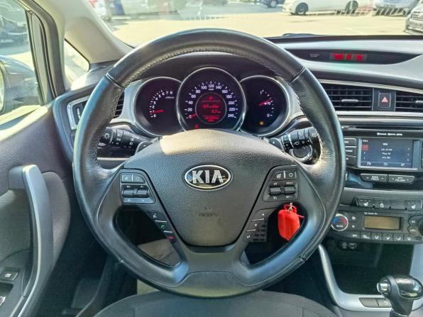 Kia Ceed II Рестайлинг с пробегом 2016 года, цена 1 259 995 рублей, 141341 км, хэтчбек, Автокод Объявления