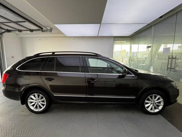 Skoda Superb II Рестайлинг с пробегом 2013 года, цена 1 390 000 рублей, 133919 км, универсал, Автокод Объявления