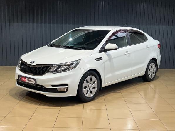Kia Rio III Рестайлинг с пробегом 2015 года, цена 859 900 рублей, 169000 км, седан, Автокод Объявления