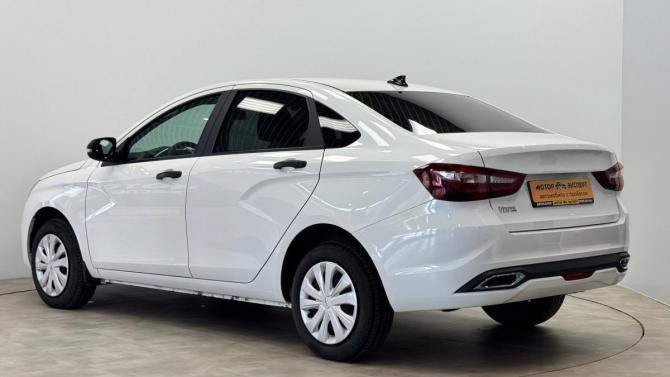 Lada (ВАЗ) Vesta I Рестайлинг (NG) с пробегом 2024 года, цена 1 330 000 рублей, 9000 км, седан, Автокод Объявления
