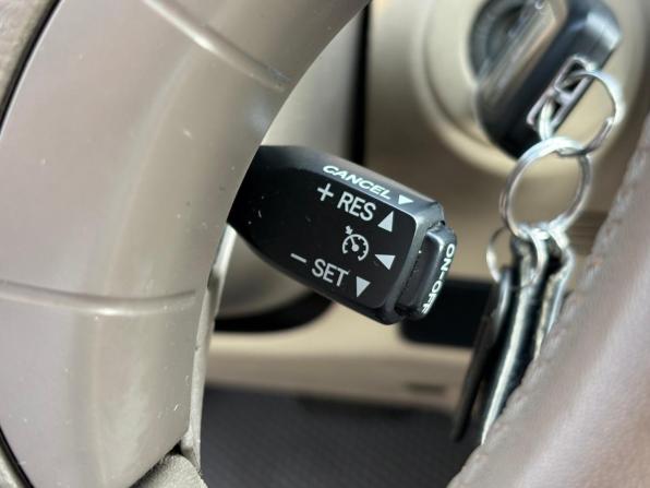 Toyota Land Cruiser Prado 120 Series Рестайлинг с пробегом 2008 года, цена 2 465 000 рублей, 203083 км, внедорожник, Автокод Объявления