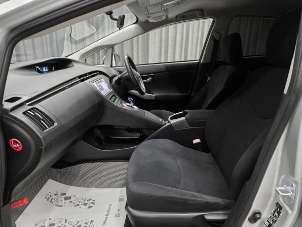 Toyota Prius III Рестайлинг (XW30) с пробегом 2012 года, цена 1 149 000 рублей, 158000 км, лифтбек, Автокод Объявления