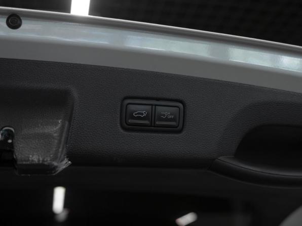 Kia Carnival IV Рестайлинг с пробегом 2024 года, цена 5 700 000 рублей, 23236 км, минивэн, Автокод Объявления