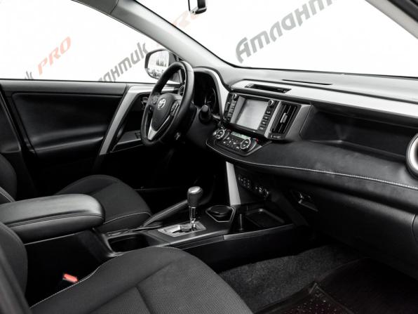 Toyota RAV4 IV (XA40) Рестайлинг с пробегом 2017 года, цена 2 335 000 рублей, 98204 км, внедорожник, Автокод Объявления