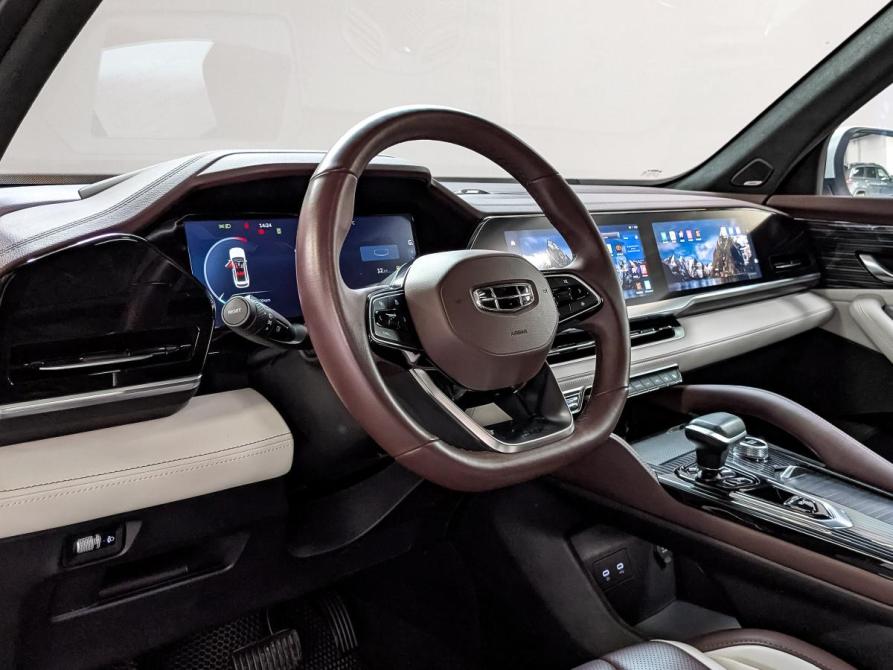 Geely Monjaro I Москва  - изображение 15