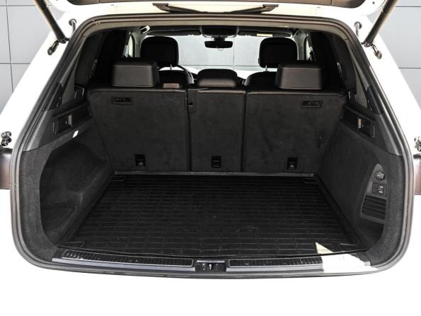 Volkswagen Touareg III с пробегом 2018 года, цена 3 899 000 рублей, 236096 км, внедорожник, Автокод Объявления