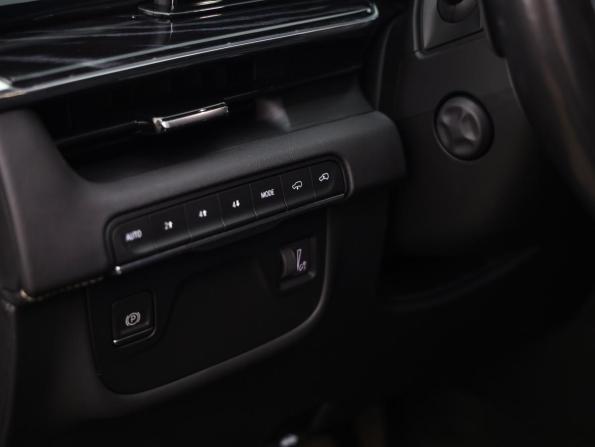 Cadillac Escalade V с пробегом 2022 года, цена 9 599 000 рублей, 61568 км, внедорожник, Автокод Объявления