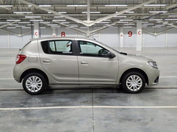 Renault Sandero II с пробегом 2016 года, цена 855 000 рублей, 96342 км, хэтчбек, Автокод Объявления