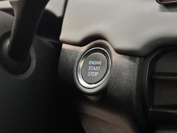 Toyota RAV4 VI (XA60) с пробегом 2025 года, цена 3 750 000 рублей, 31 км, внедорожник, Автокод Объявления