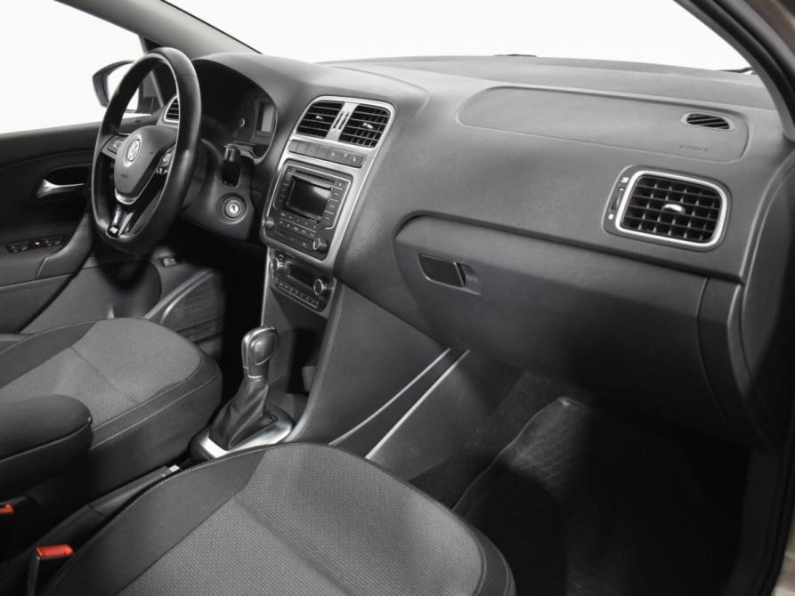 Volkswagen Polo V Рестайлинг Санкт-Петербург  - изображение 12