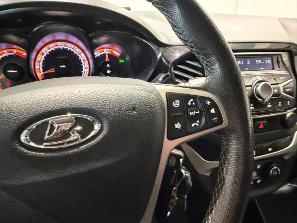 Lada (ВАЗ) Vesta I с пробегом 2020 года, цена 1 180 000 рублей, 82000 км, универсал, Автокод Объявления
