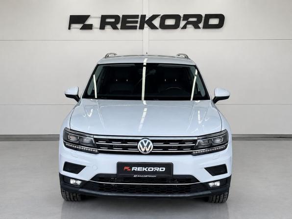 Volkswagen Tiguan II с пробегом 2017 года, цена 2 499 000 рублей, 134070 км, внедорожник, Автокод Объявления