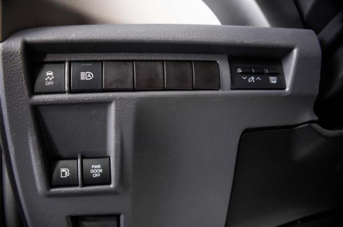 Toyota Sienna IV с пробегом 2021 года, цена 3 899 000 рублей, 5000 км, минивэн, Автокод Объявления