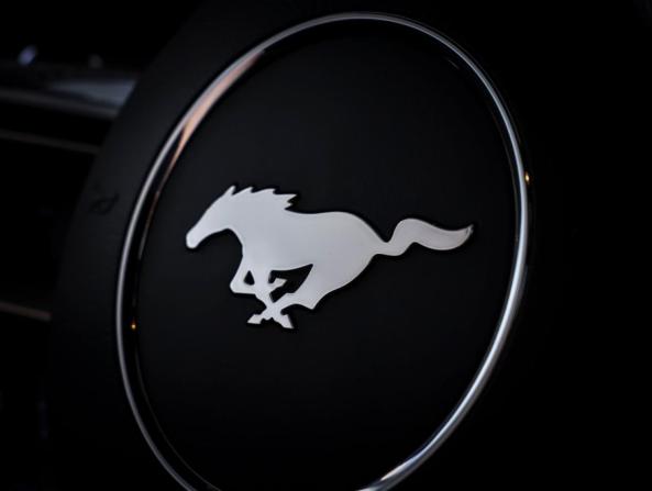 Ford Mustang VI Рестайлинг с пробегом 2022 года, цена 3 685 000 рублей, 42981 км, купе, Автокод Объявления