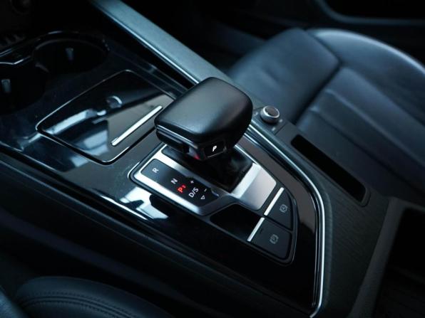 Audi A4 V (B9) Рестайлинг с пробегом 2022 года, цена 3 150 000 рублей, 100268 км, универсал, Автокод Объявления