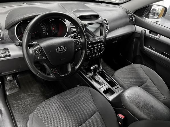 Kia Sorento II Рестайлинг с пробегом 2014 года, цена 1 595 000 рублей, 242109 км, внедорожник, Автокод Объявления