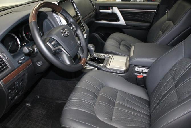 Toyota Land Cruiser 200 Series Рестайлинг 2 с пробегом 2020 года, цена 12 500 000 рублей, 3800 км, внедорожник, Автокод Объявления