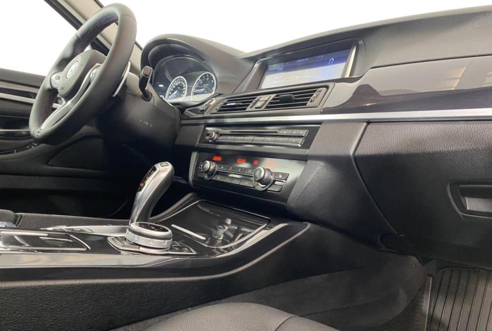 BMW 5 серии VI (F10/F11/F07) Рестайлинг Саранск  - изображение 24