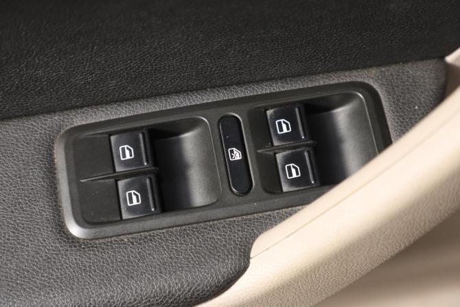 Skoda Yeti I с пробегом 2012 года, цена 1 099 000 рублей, 208300 км, внедорожник, Автокод Объявления