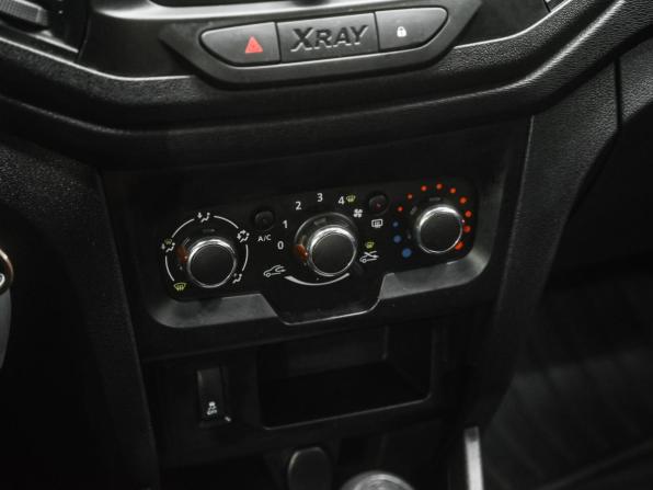 Lada (ВАЗ) XRAY I с пробегом 2017 года, цена 849 000 рублей, 84517 км, хэтчбек, Автокод Объявления