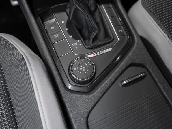 Volkswagen Tiguan II Рестайлинг с пробегом 2020 года, цена 2 320 000 рублей, 136862 км, внедорожник, Автокод Объявления